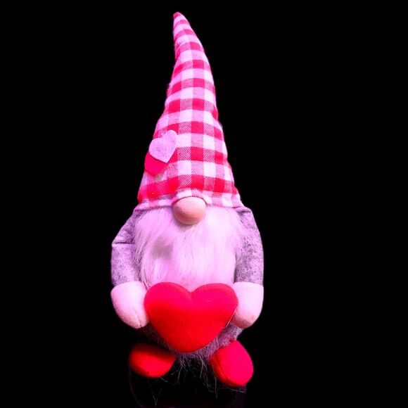Red Plaid Valentines Day Plush Gnome with heart - Picture 1 of 4